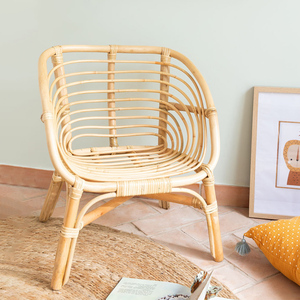 Chaise bébé en rotin faite à la main pour événements pour enfants et chambres, mobilier de chambre d'enfant et de salle de jeux, en vente - Product Image 4
