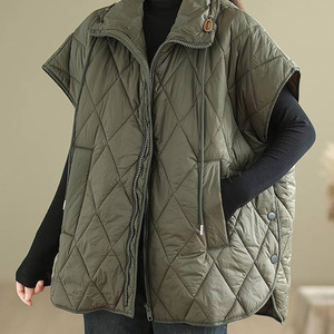 Nuevo chaleco acolchado transpirable de poliéster 100% personalizado, parche bordado frontal ligero, chaleco suave para mujer - Product Image 3