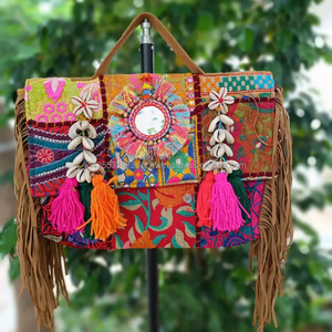 Bolso Bandolera Étnico Banjara con Bordado y Parches para Mujer, Bolso de Mano Hecho a Mano de Origen Indio, 10x7 Pulgadas, para Fiestas y Bodas - Product Image 5