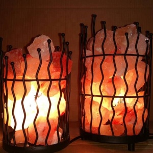 Lámpara de trozo de sal del Himalaya pura 100% al por mayor, cesta de hierro tallada de estilo náutico de excelente calidad, decoración del hogar con flores - Product Image 3