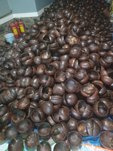 Vente en gros de bols en coquille de noix de coco gravés faits à la main en bambou naturel bols en noix de coco de haute qualité Export Vietnam Factory - Product Image 6