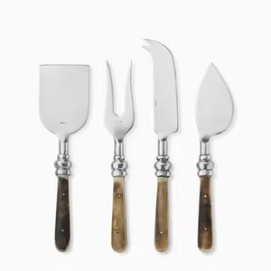Juegos de queso de metal únicos con mango de resina Cuchillos de queso con acabado plateado Juegos de esparcidor de mantequilla - Product Image 1