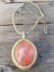 Wholesale Himalayan Pink Salt Crystaacl Mrame Necklace - Natural Healing Stone Pendant for Yoga, Reiki & Boho Jewelry - Product Image 4