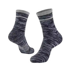 Chaussettes de sport pour hommes de la meilleure qualité 100% Chaussettes en laine imprimées par sublimation Personnaliser OEM Chaussettes de sport personnalisées au prix le plus bas - Product Image 4