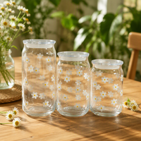 Gobelet en verre personnalisé OEM en forme de canette de bière, imprimé de fleurs de marguerite blanches par sublimation