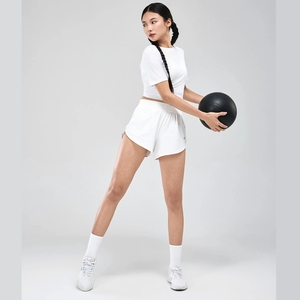 Camiseta de mujer cómoda de algodón OEM con impresión de logotipo personalizado para el verano - Product Image 1