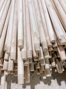 Gran oferta, hilo italiano, madera de eucalipto, 120 cm, palos de escoba portátiles con cabeza de plástico, hecho en Vietnam - Product Image 4