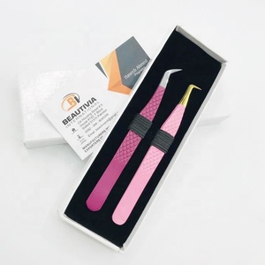 Pince à épiler d'extension de cils de volume en acier inoxydable durable forte adhérence Logo personnalisé lavande/rose bébé avec pointe pointue - Product Image 1