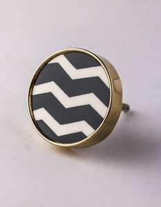 Poignée de porte décorative en résine écologique fabriquée à la main pour meubles 2025 - Product Image 2