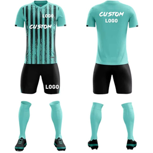 Vente en gros d'uniformes de football pour adultes sur mesure, manches courtes, 100% polyester, légers, respirants, ensemble d'équipe, Sialkot, Pakistan - Product Image 1