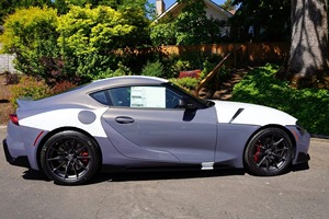 Toyota GR Supra A91-MT Edición 2023 Certificado, Limpio y en Buen Estado, Transmisión Manual de 6 Velocidades - Product Image 3