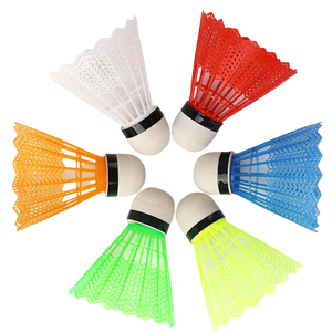 Volant de badminton en plastique de haute qualité avec couleur personnalisée à vendre fabrication en inde 2022 - Product Image 3
