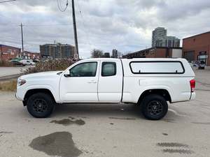 Venta Especial Camioneta Toyota Tacoma SR Access Cab 2024 de 4 Cilindros y Tracción en las 4 Ruedas (Nueva/Usada) EN VENTA - Product Image 5