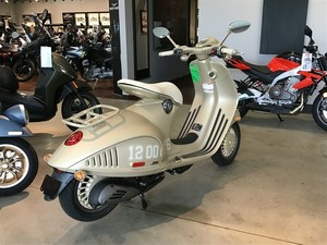 NUOVO Scooter-Motorino <span class=keywords><strong>Vespa</strong></span> 946 Dragon <span class=keywords><strong>150</strong></span> 2026 - Product Image 5