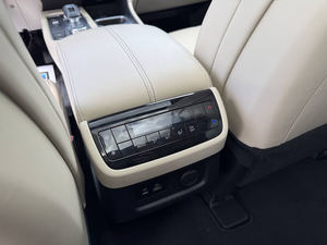 รถยนต์มือสองสภาพดี ปี 2023 รุ่น Q-X60 LUXE AWD SUV เกียร์อัตโนมัติ 9 สปีด เครื่องยนต์ V6 295 แรงม้า พร้อมส่ง - Product Image 2