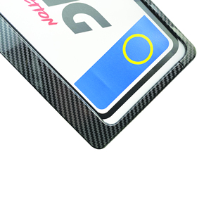 Soporte para matrícula delantera con apariencia de carbono - Product Image 2