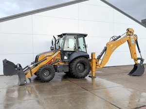 Case 570SV 4WD 4/1, cabine climatisée avec bras télescopique, moteur de 72 kW et 6 heures de fonctionnement. - Product Image 3