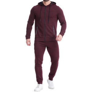 Ensemble de survêtement pour athlètes Ensemble de jogging en tissu respirant Design personnalisé et logo 100% coton Survêtement décontracté pour hommes - Product Image 5