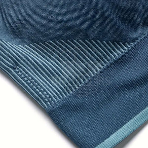Soutien-gorge de sport à maintien élevé, conçu avec un tissu extensible et une coupe sécurisée pour la course à pied, le yoga et les activités de fitness. - Product Image 4