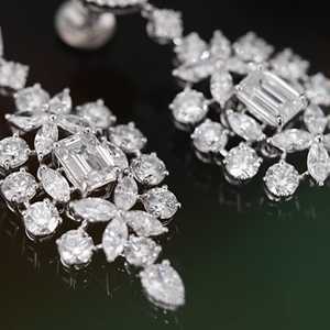 Dainty <b>Earrings</b> Trendy High Jewelry 18K Solid White Gold Geometric Leaf <b>Earrings</b> <b>Long</b> Dangle Drops for Wedding Brides Wholesale - Product Image 3