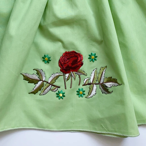 Vestido de lino suave bordado a mano para niñas, estilo informal para el primer cumpleaños de niños pequeños, OEM hecho en Vietnam - Product Image 5