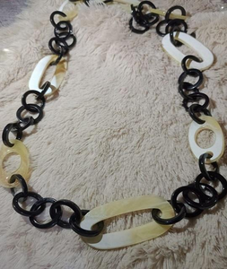 Collar de Cuerno de Búfalo Natural para Mujer, Hecho a Mano, Joyería Duradera de Estilo Animal - Product Image 2