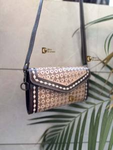 Beau concepteur usiné à la main sculpture pochette sac à main étanche fleur embellissement multi-usage soirée quotidienne nouveauté - Product Image 3