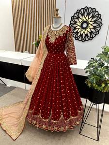 Dernier modèle Tenue salwar pour femmes de taille personnalisée pour mariage Nouveau design Tenue confortable personnalisée de couleur rouge par Surat - Product Image 4