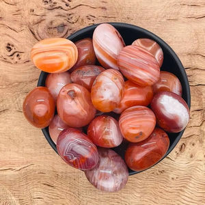 Pierres précieuses en vrac de cornaline naturelle personnalisable dégringolées et en gros en vrac avec options de taille et de forme - Product Image 1