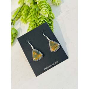 Pendientes Colgantes Hechos a Mano en el Suroeste con Turquesa Royston y Plata de Ley - Product Image 4