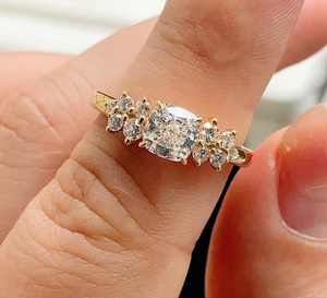 Coussin Cut Lab Créé Diamant CVD Bague de Fiançailles Cluster Lab Grown Diamond Ring 1.65 CTW Cushion Lab Diamond Bridle Ring VS1 - Product Image 1