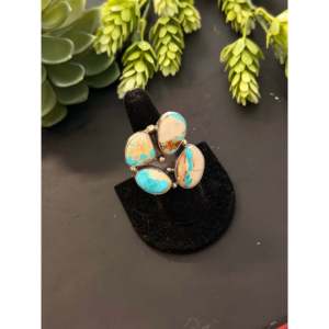 Anillo de Plata de Ley con Turquesa Royston y Diseño Floral de Kobe Martinez, Talla 6.75 - Product Image 3