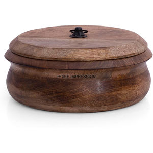 Casserole en bois de conception classique avec couvercle Hot Pot Roti Chapati Boîte de rangement Conteneur avec couvercle Accessoires de cuisine en Inde - Product Image 1