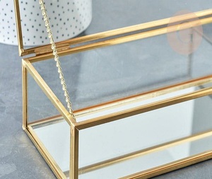 Boîte à bijoux en verre transparent et laiton avec cadre en métal décoratif de luxe mallette de rangement en métal de conception populaire - Product Image 3
