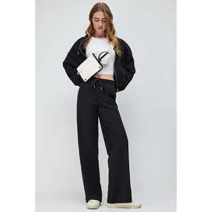 กางเกงวอร์มขายาวสีดำ - Product Image 1