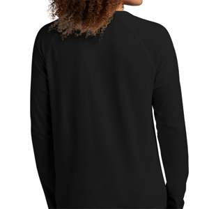 Camiseta negra de manga larga con cuello redondo para hombre, camiseta informal suave y cómoda para uso diario, ideal para capas en todas las estaciones - Product Image 6
