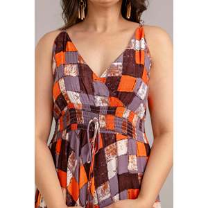 SHKUP1368 Robe maxi ajustée et évasée sans manches à imprimé multi-géométrique - Product Image 5