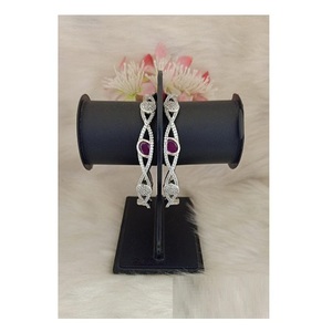 Venta caliente Deslumbrante AD Brazaletes de moda Accesorio de fiesta y regalo Precio de fábrica disponible - Product Image 1