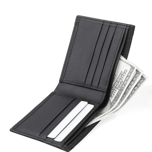 Cartera de cuero de material premium diseñada para uso personal diario, cartera de cuero delgada y compacta adecuada para llevar en el bolsillo a diario. - Product Image 3