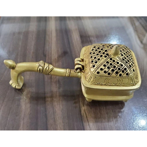 Brûleur d'encens en fer au design attrayant avec couvercle et manche en bois pour tout autel et brûleur d'encens pour la maison - Product Image 4