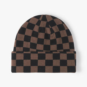 Gorro de punto Beny de buena calidad para deportes al aire libre, gorros elegantes de invierno con logotipo personalizado, gorro con logotipo personalizado - Product Image 3