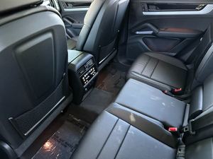 Porsche Cayenne AWD 2026 - Product Image 2