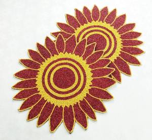 Handmade Luxury Eco-Friendly Customizable High Quality <b>Beaded</b> <b>Placemat</b> with Glass Beads for Home Dining Table and Wedding Decor - Product Image 1