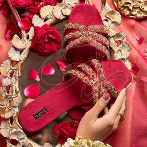 Sandalias de Mujer al por Mayor, de Alta Calidad, Color Sólido, Estampadas, Antideslizantes, con Suela de Cuero Genuino y Terciopelo - Product Image 3