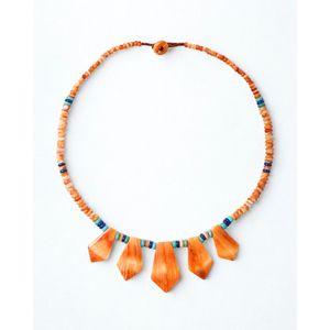 สร้อยคอประดับลูกปัดตัวเลขโบราณจากเปลือกหอยอำพัน - Product Image 1