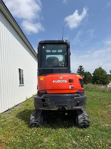 Mini-excavatrice sur chenilles Kubota KX033-4 d'occasion en parfait état, 3,5 tonnes, excavatrice hydraulique compacte pour la construction agricole - Product Image 4