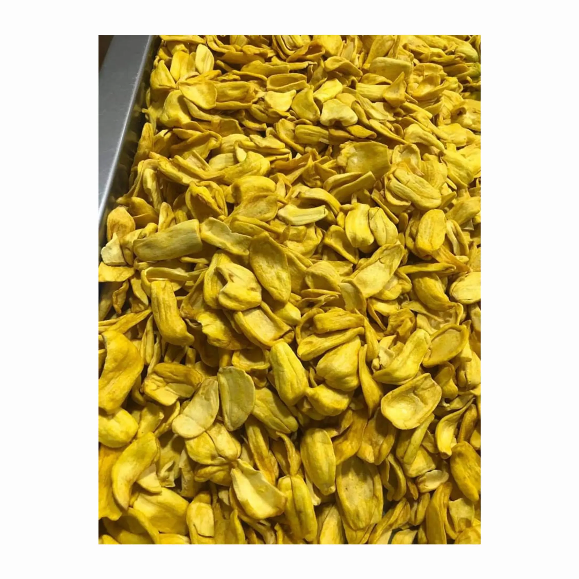 Dried jackfruit is made from fresh jackfruit, a tropical fruit variety from Vietnam, 100 % fresh fruit