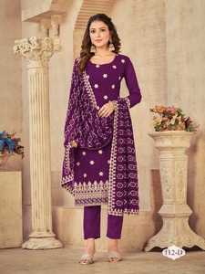 Heavy Fox Blooming Georgette Brodé Diamant Travail Salwar Costume Tenue de soirée collection de robes - Product Image 3