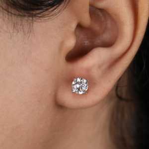 ต่างหูเพชรทรงกลมเจียระไนแบบกลม ผลิตในห้องปฏิบัติการ เงินสเตอร์ลิงและทองคำ ความใส VS1 สี F คอลเลกชันเครื่องประดับหรูหรา - Product Image 6