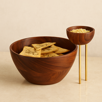 Ensemble de chips et trempette en bois fait à la main avec support élégant en fer doré pour servir des collations apéritifs sauces lors des fêtes